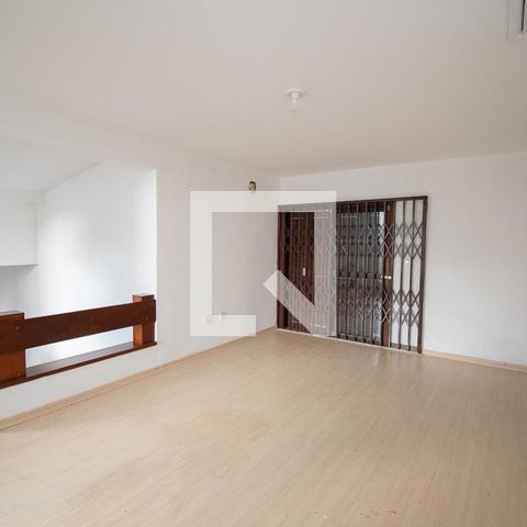 Casa à venda com 670m², 4 quartos e 6 vagassala