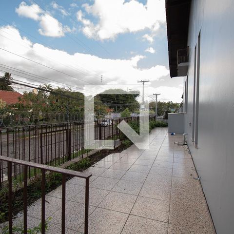 Casa à venda com 670m², 4 quartos e 6 vagasvista lateral