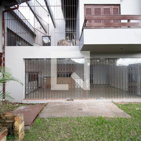 Casa à venda com 670m², 4 quartos e 6 vagaspátio interno