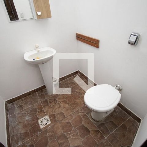 Casa à venda com 670m², 4 quartos e 6 vagasbanheiro