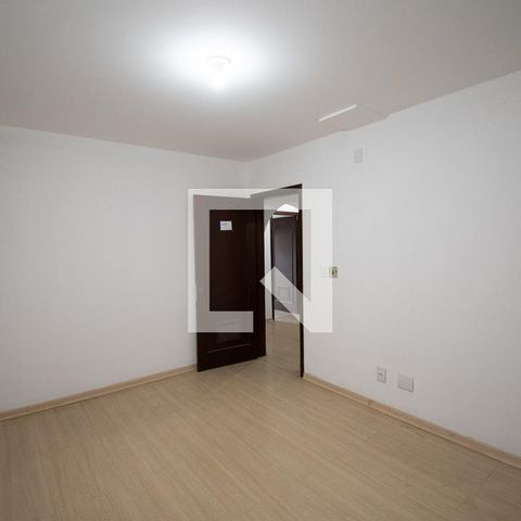 Casa à venda com 670m², 4 quartos e 6 vagasquarto 1