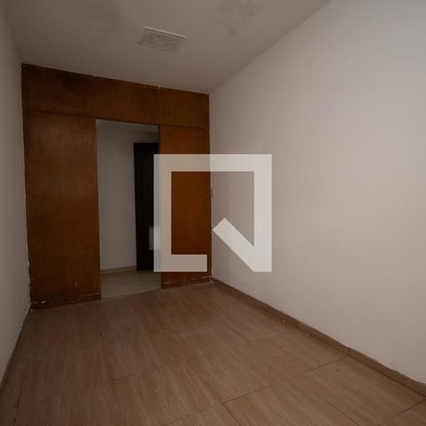 Casa à venda com 670m², 4 quartos e 6 vagassala