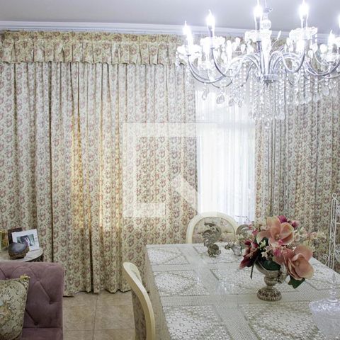 Casa à venda com 406m², 6 quartos e 3 vagas Casa à venda com 406m², 6 quartos e 3 vagasSala de jantar
