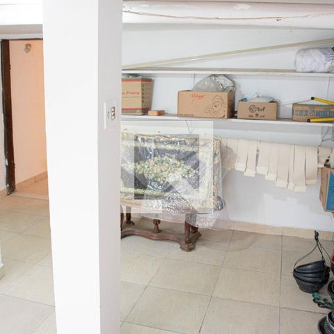 Casa à venda com 406m², 6 quartos e 3 vagas Casa à venda com 406m², 6 quartos e 3 vagasSala de Jogos