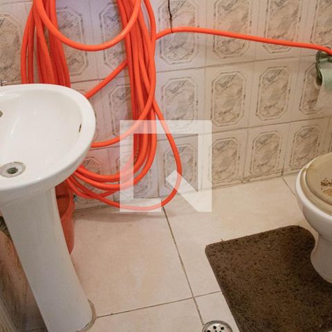 Casa à venda com 406m², 6 quartos e 3 vagas Casa à venda com 406m², 6 quartos e 3 vagasBanheiro 2