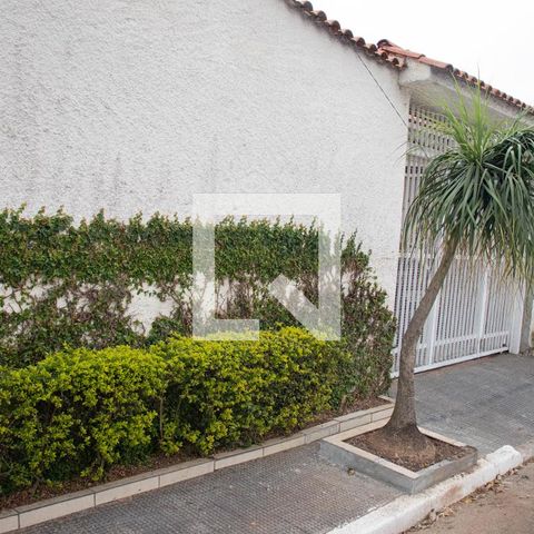 Casa à venda com 406m², 6 quartos e 3 vagas Casa à venda com 406m², 6 quartos e 3 vagasPortão 1 casa