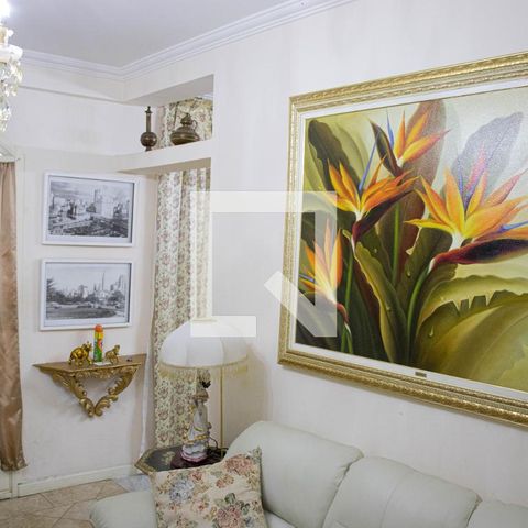 Casa à venda com 406m², 6 quartos e 3 vagas Casa à venda com 406m², 6 quartos e 3 vagasSala