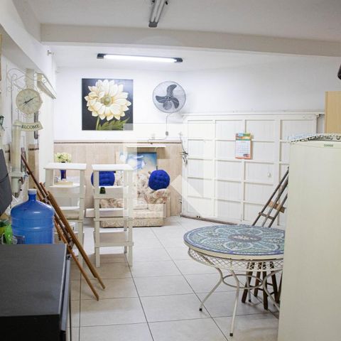 Casa à venda com 406m², 6 quartos e 3 vagas Casa à venda com 406m², 6 quartos e 3 vagasGaragem