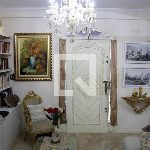 Casa à venda com 406m², 6 quartos e 3 vagas Casa à venda com 406m², 6 quartos e 3 vagasSala