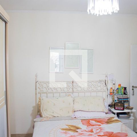 Casa à venda com 406m², 6 quartos e 3 vagas Casa à venda com 406m², 6 quartos e 3 vagasQuarto 1