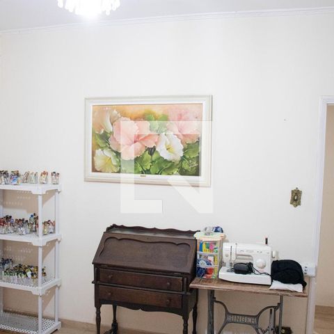 Casa à venda com 406m², 6 quartos e 3 vagas Casa à venda com 406m², 6 quartos e 3 vagasQuarto 2