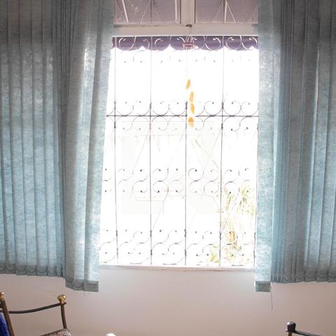 Casa à venda com 406m², 6 quartos e 3 vagas Casa à venda com 406m², 6 quartos e 3 vagasQuarto 1