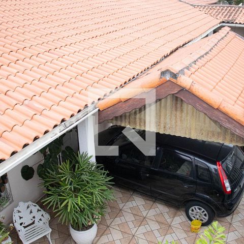 Casa à venda com 406m², 6 quartos e 3 vagas Casa à venda com 406m², 6 quartos e 3 vagasTerraço