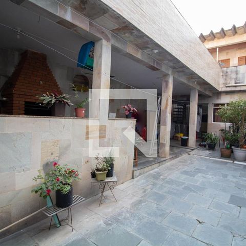 Casa à venda com 255m², 4 quartos e 2 vagasQuintal