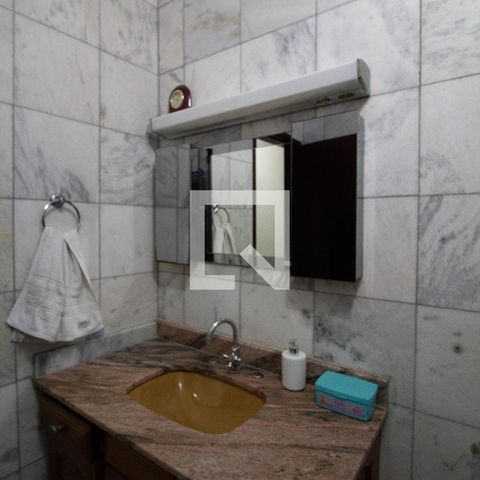 Casa à venda com 255m², 4 quartos e 2 vagasBanheiro 2