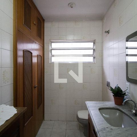 Casa à venda com 255m², 4 quartos e 2 vagasBanheiro