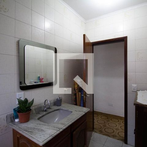 Casa à venda com 255m², 4 quartos e 2 vagasBanheiro
