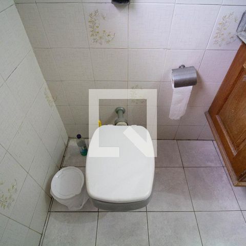Casa à venda com 255m², 4 quartos e 2 vagasBanheiro