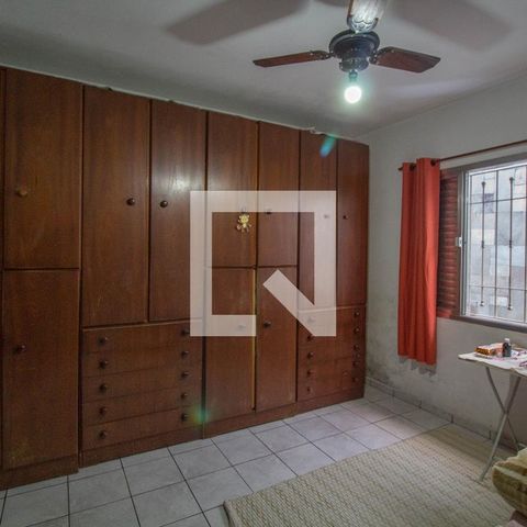 Casa à venda com 255m², 4 quartos e 2 vagasQuarto 2