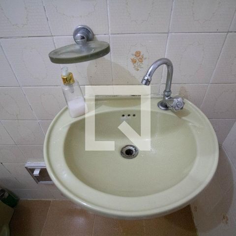 Casa à venda com 255m², 4 quartos e 2 vagasBanheiro