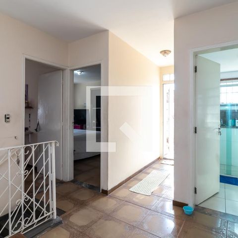 Casa à venda com 170m², 3 quartos e 2 vagasHall dos Quartos
