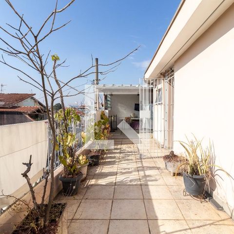 Casa à venda com 170m², 3 quartos e 2 vagasVaranda