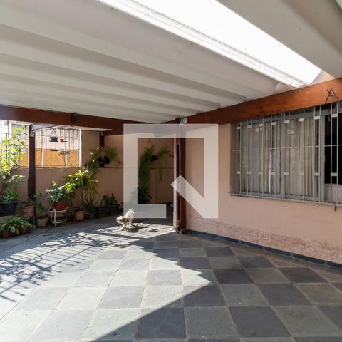 Casa à venda com 170m², 3 quartos e 2 vagasGaragem