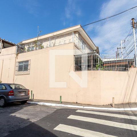 Casa à venda com 170m², 3 quartos e 2 vagasFachada