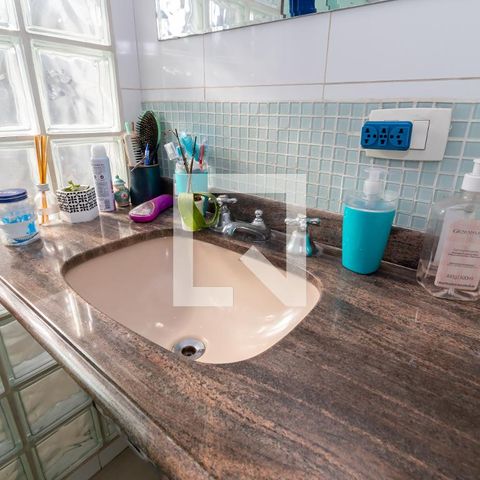 Casa à venda com 170m², 3 quartos e 2 vagasBanheiro 1