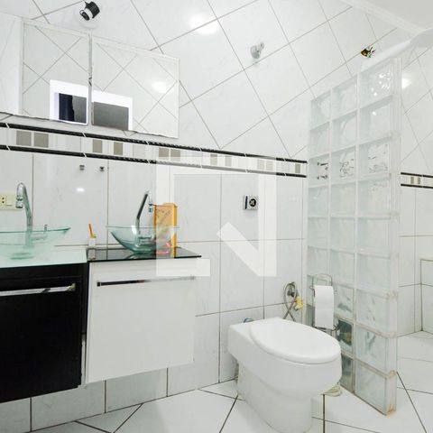 Casa à venda com 218m², 4 quartos e 3 vagasBanheiro da Suíte