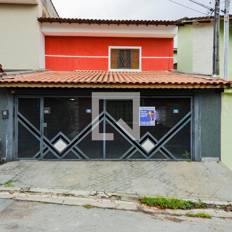 Casa à venda com 218m², 4 quartos e 3 vagasFachada