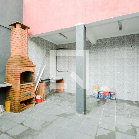 Casa à venda com 218m², 4 quartos e 3 vagasQuintal com Área de Churrasco 