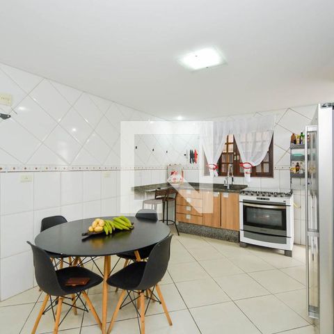 Casa à venda com 218m², 4 quartos e 3 vagasCozinha