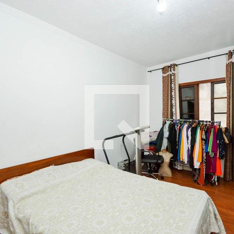 Casa à venda com 218m², 4 quartos e 3 vagasQuarto 2