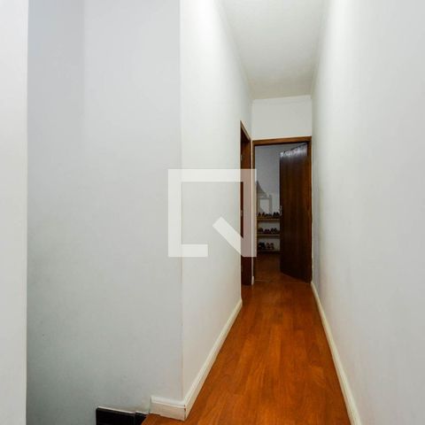 Casa à venda com 218m², 4 quartos e 3 vagasCorredor dos Dormitórios 