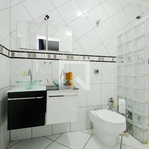 Casa à venda com 218m², 4 quartos e 3 vagasBanheiro da Suíte