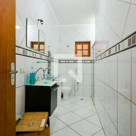 Casa à venda com 218m², 4 quartos e 3 vagasBanheiro Social