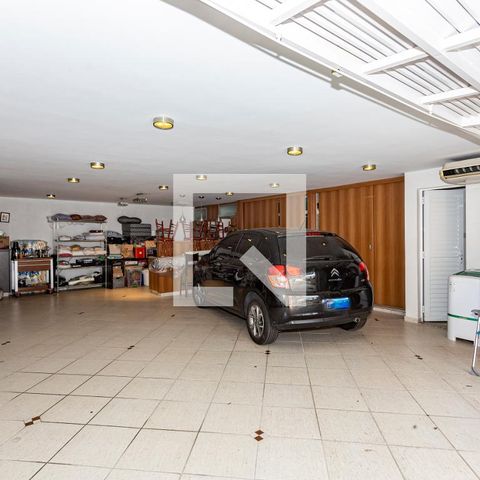 Casa para alugar com 223m², 3 quartos e 4 vagas Casa para alugar com 223m², 3 quartos e 4 vagasGaragem