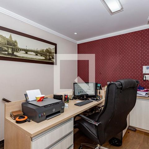 Casa para alugar com 223m², 3 quartos e 4 vagas Casa para alugar com 223m², 3 quartos e 4 vagasEscritorio corredor