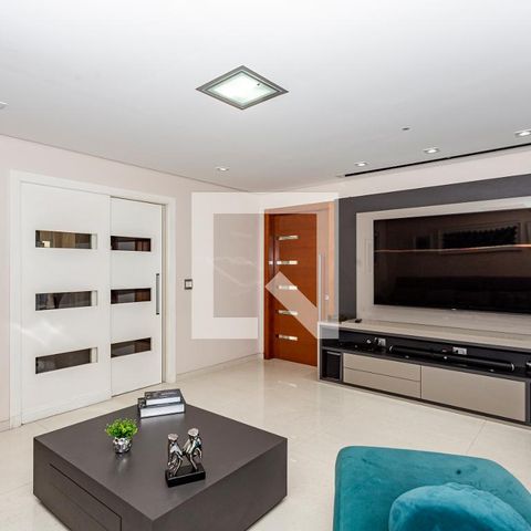 Casa para alugar com 223m², 3 quartos e 4 vagas Casa para alugar com 223m², 3 quartos e 4 vagasSala