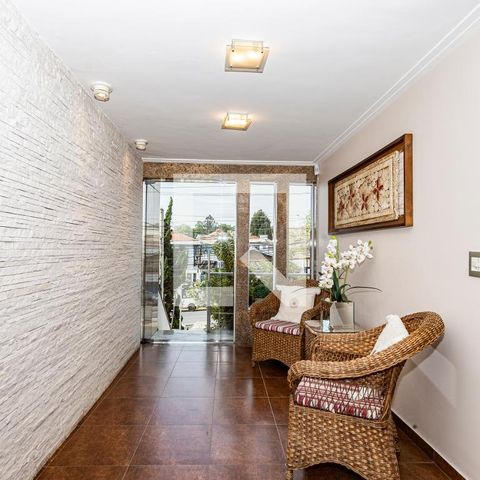 Casa para alugar com 223m², 3 quartos e 4 vagas Casa para alugar com 223m², 3 quartos e 4 vagasHall