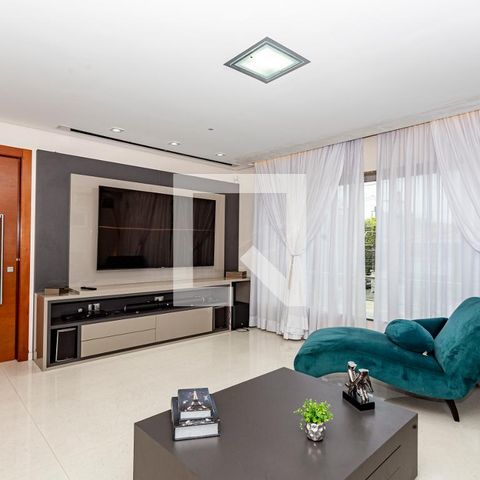 Casa para alugar com 223m², 3 quartos e 4 vagas Casa para alugar com 223m², 3 quartos e 4 vagasSala