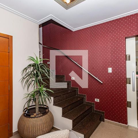 Casa para alugar com 223m², 3 quartos e 4 vagas Casa para alugar com 223m², 3 quartos e 4 vagasHall