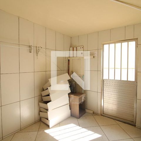 Casa para alugar com 48m², 1 quarto e sem vagaÁrea de Serviço