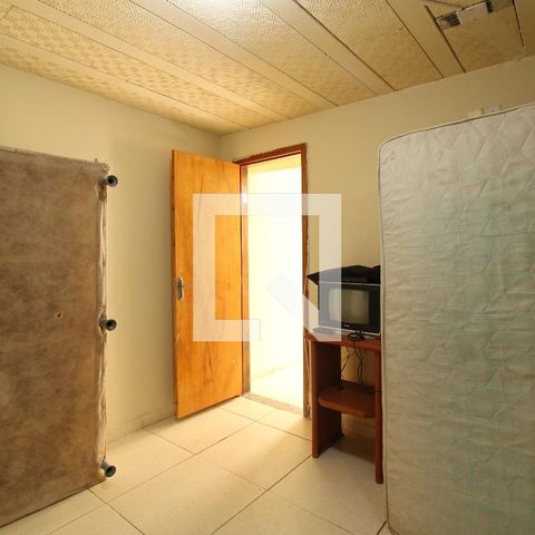 Casa para alugar com 48m², 1 quarto e sem vagaQuarto