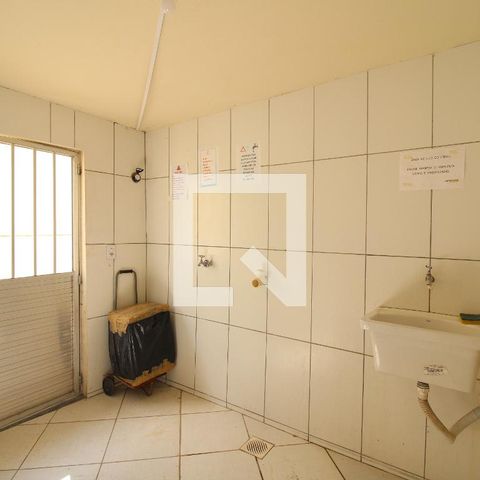 Casa para alugar com 48m², 1 quarto e sem vagaÁrea de Serviço