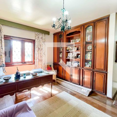 Casa à venda com 500m², 4 quartos e 5 vagas Casa à venda com 500m², 4 quartos e 5 vagasQuarto 1