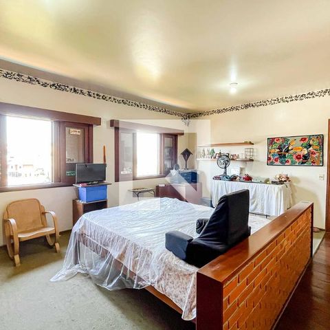 Casa à venda com 500m², 4 quartos e 5 vagas Casa à venda com 500m², 4 quartos e 5 vagasQuarto 4