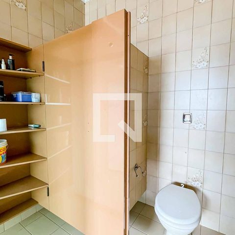 Casa à venda com 500m², 4 quartos e 5 vagas Casa à venda com 500m², 4 quartos e 5 vagasBanheiro 3