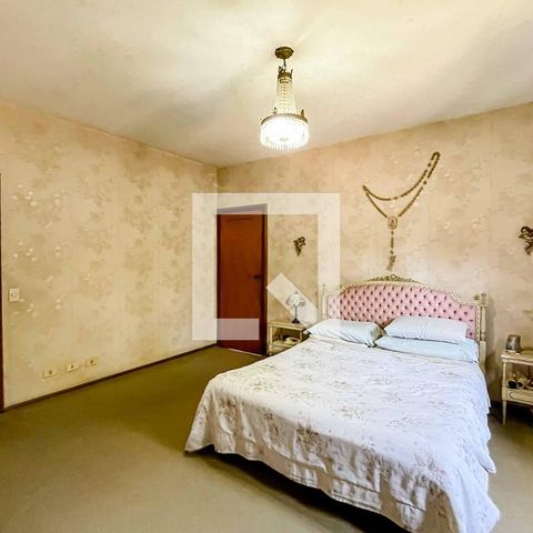 Casa à venda com 500m², 4 quartos e 5 vagas Casa à venda com 500m², 4 quartos e 5 vagasQuarto 2